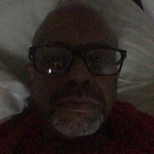 Meet your Posher, Carlos